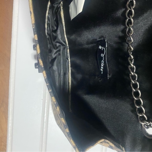 Art Class Small Shoulder Cheetah Print Purse - Picture 5 of 8